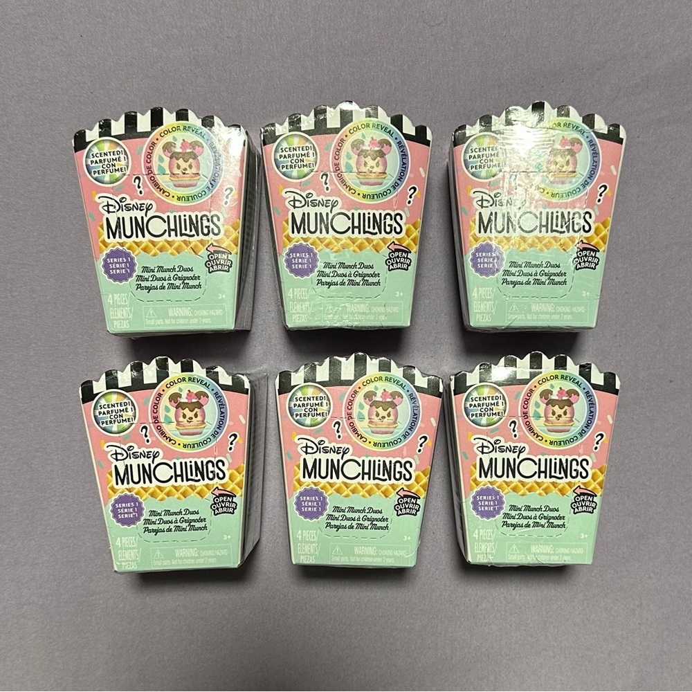 Disney Munchlings Pastel Mystery Pack Set